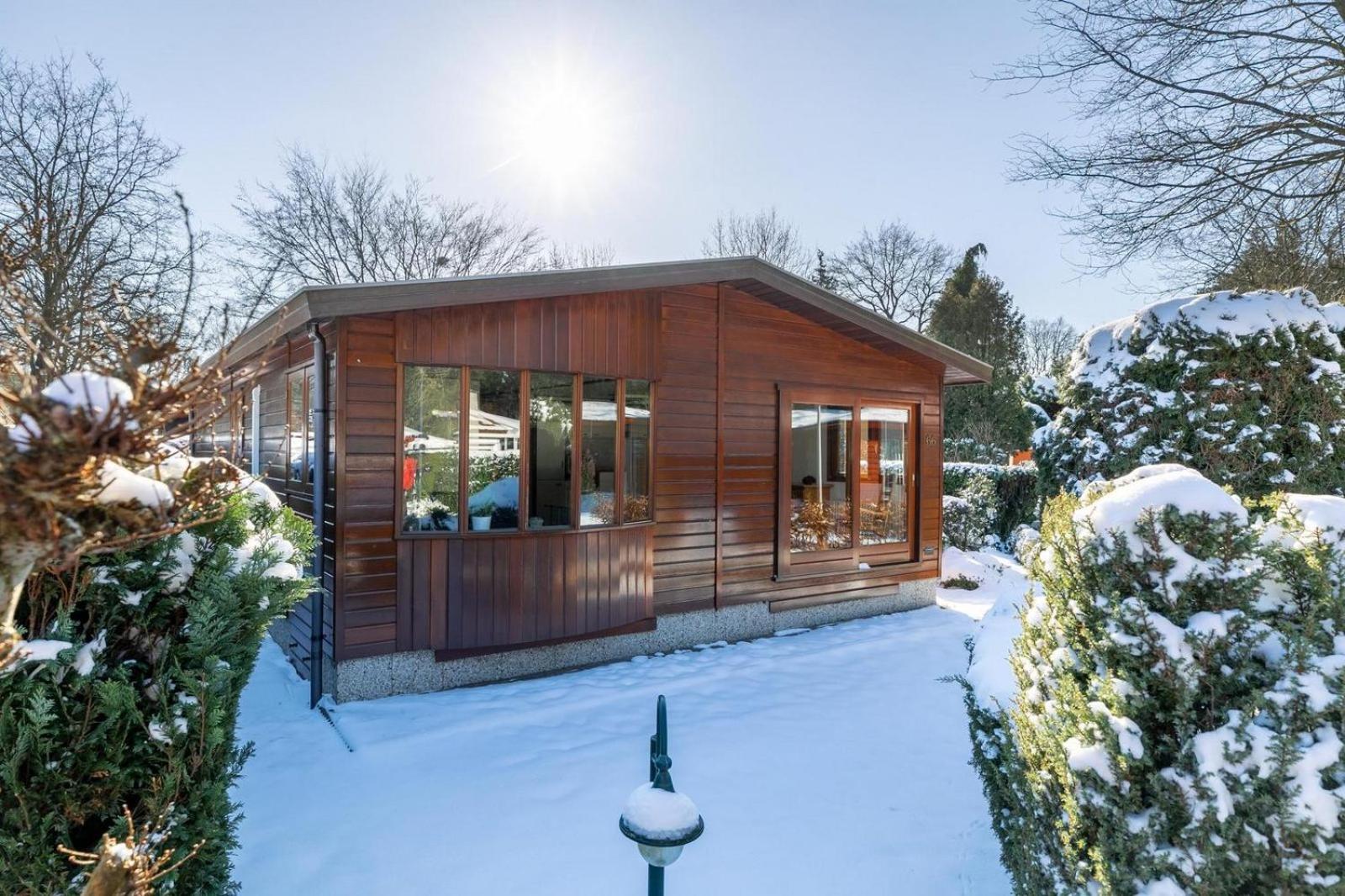 Bungalowpark Het Verscholen Dorp ハルデルウェイク エクステリア 写真