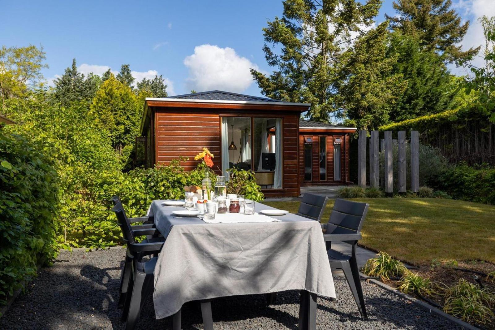Bungalowpark Het Verscholen Dorp ハルデルウェイク エクステリア 写真