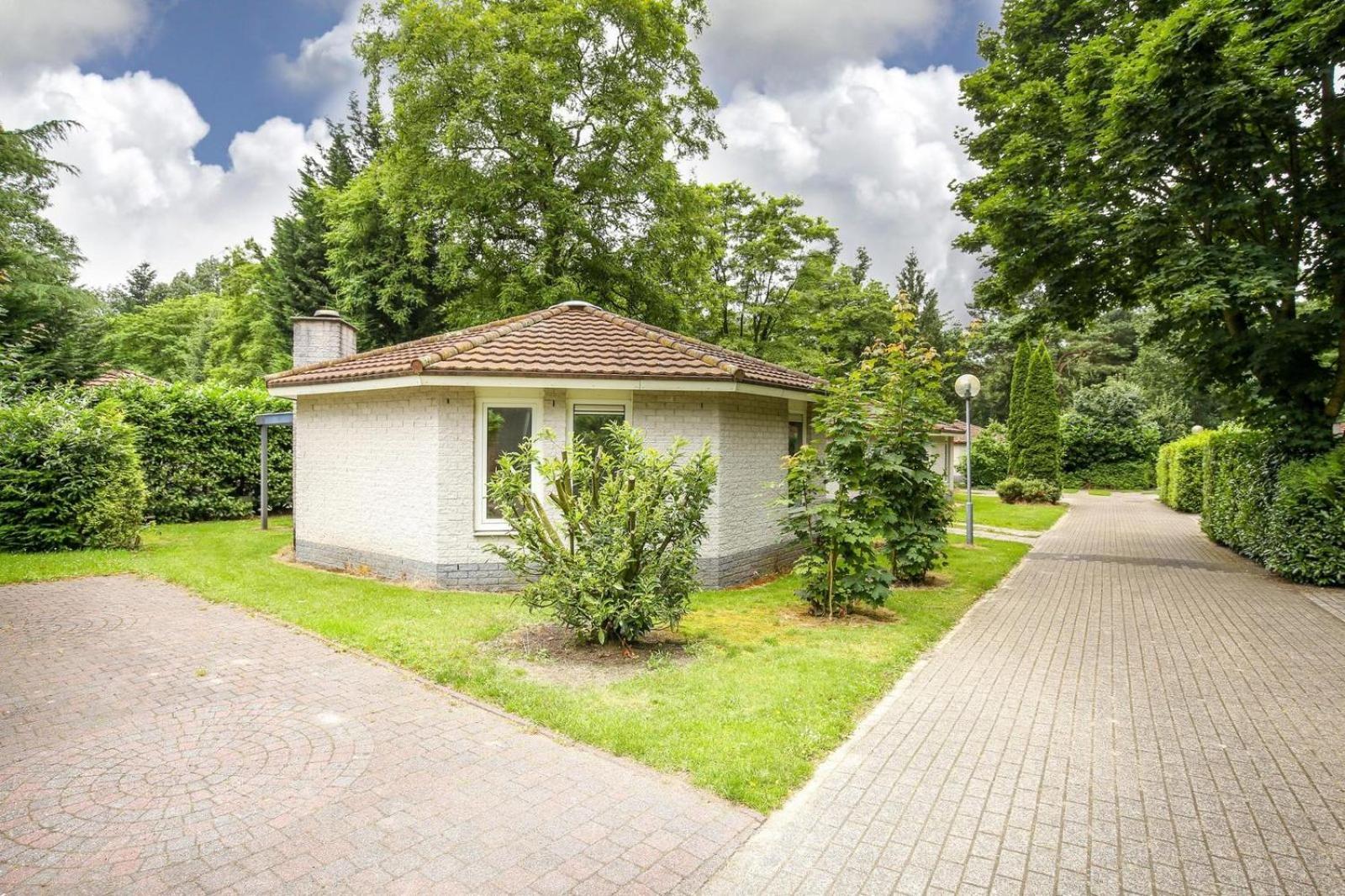 Bungalowpark Het Verscholen Dorp ハルデルウェイク エクステリア 写真