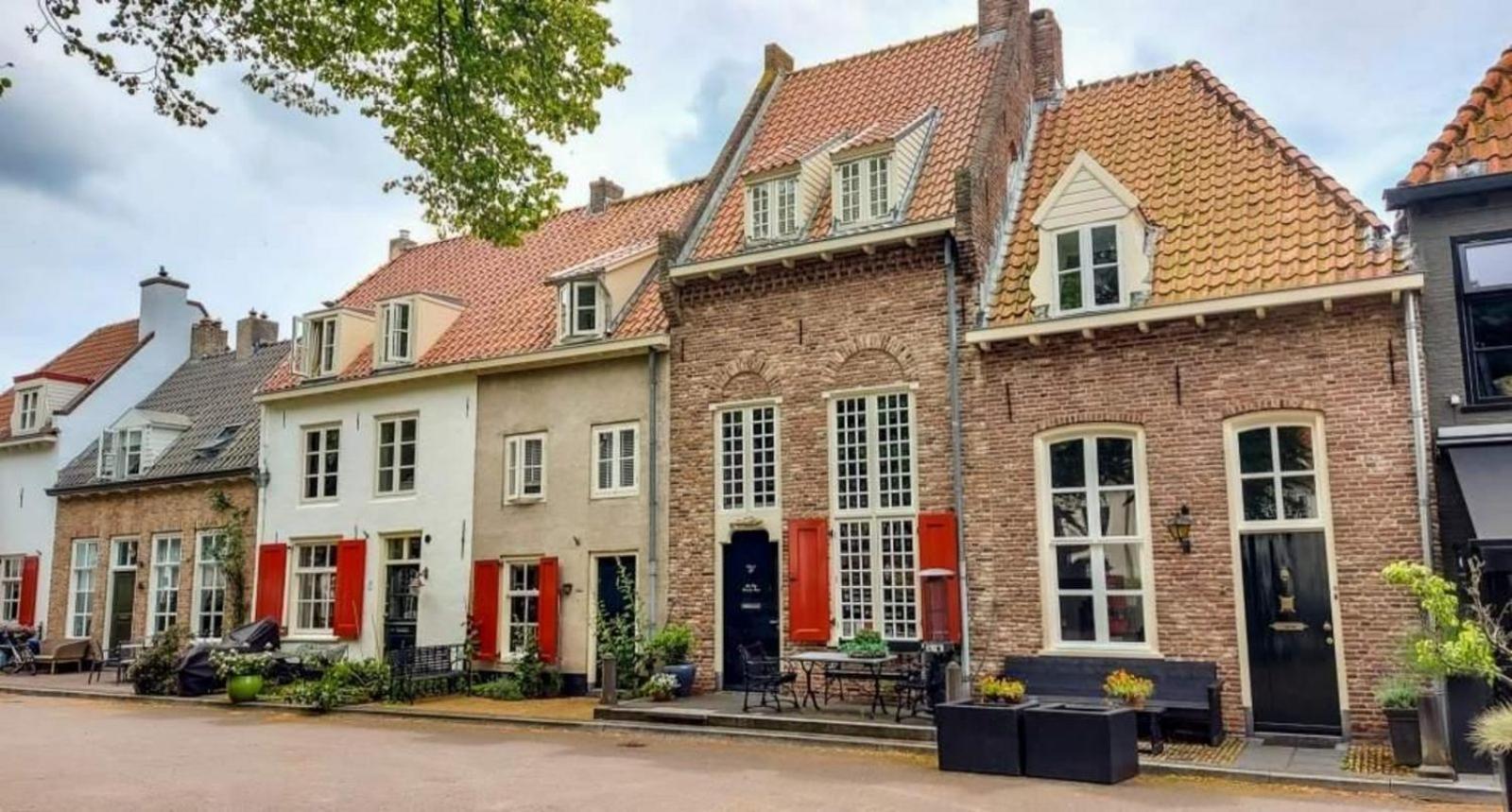 Bungalowpark Het Verscholen Dorp ハルデルウェイク エクステリア 写真